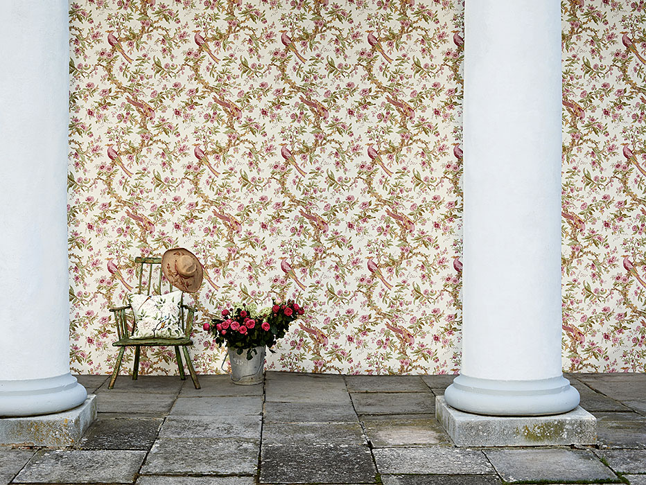 Обои Zoffany Woodville Papers Chintz Rose 311326 фото в интерьере